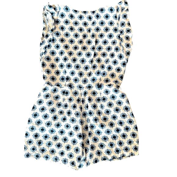 LOFT Women's Linen Blend Flutter Sleeve Shorts Romper White and Navy - Size 2 - Picture 7 of 10